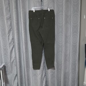 Belle by Kim Gravel Women's Skinny Jeans - Olive Green